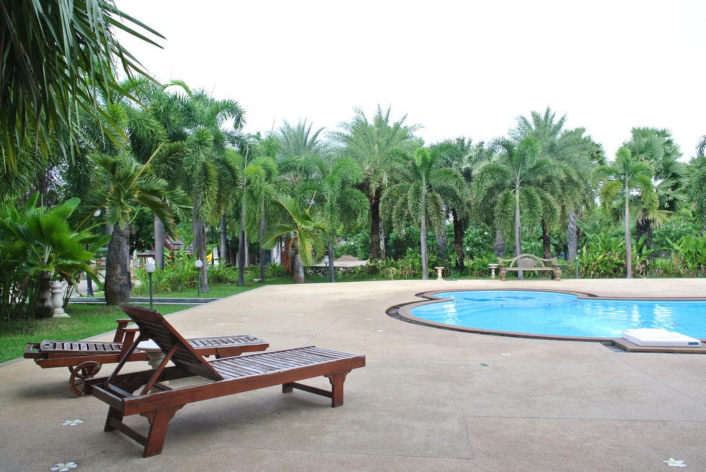 Siam River Resort Chaiyaphum Exterior photo